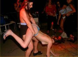 Night party - drunk teenagers - amateurs pics 01 7/47