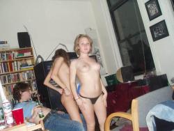 Young girls at party- drunk teenagers - amateurs pics 16  7/49
