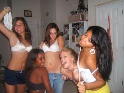 Young girls at party- drunk teenagers - amateurs pics 16  38/49