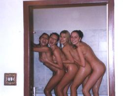 Group girls - shower and bath no.03 22/49