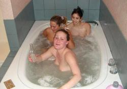 Group girls - shower and bath no.03 38/49