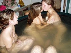 Group girls - shower and bath no.03 41/49