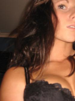 Beatifull young girl showing all 8903057 14/21
