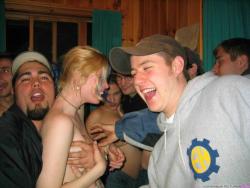 Young girls at party-  drunk teenagers - amateurs pics 17 42/48
