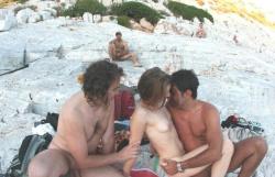 Fucking at nudist beach (from greece) -51215 3/10