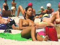 The beach 243 -21426 19/49