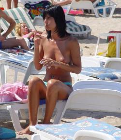 Nudist beach  297-42389 37/49