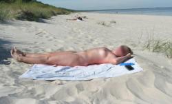 The naked beach 218 -98598 25/55
