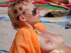 Topless beach cuties (1/7) 73/78