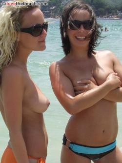 Topless beach cuties (1/7) 76/78
