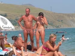 Nudist couples in public 4/54