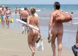 Nudist couples in public 13/54