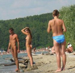 Nudist couples in public 46/54