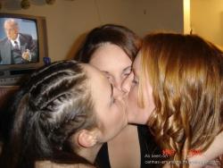 Kissing girlfriendss 02  21/80