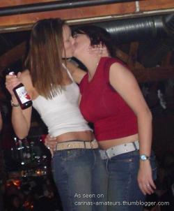 Kissing girlfriendss 02  25/80