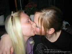 Kissing girlfriendss 02  24/80