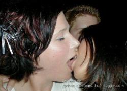 Kissing girlfriendss 02  34/80