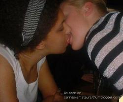 Kissing girlfriendss 02  37/80