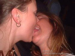 Kissing girlfriendss 02  58/80