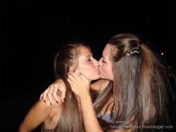 Kissing girlfriendss 01 46/96