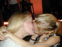 Kissing girlfriendss 01 54/96