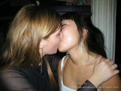 Kissing girlfriendss 01 57/96