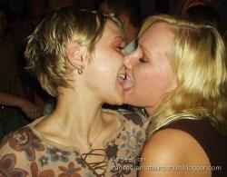 Kissing girlfriendss 01 88/96