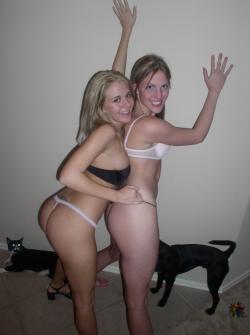 Drunk sexy party girls 33/49