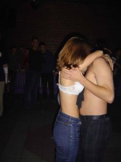 Naked partying / amateurs pics(30 pics)