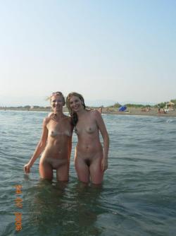 Vacation at a nude beach (8 pics)