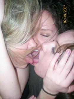 Two young teen lesbians #8  31/40
