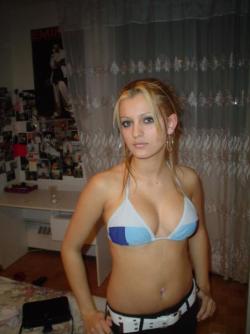 Blond teen girlfriend 9/44