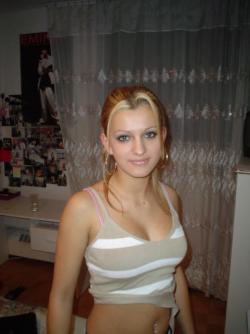 Blond teen girlfriend 41/44