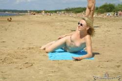 Beach (nudist) 036  47/65