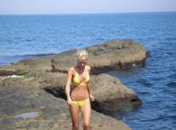 Perfect body amateur blond - holiday pics 8/43