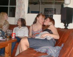 Kissing a girl 2  64/150