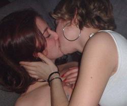 Kissing a girl 2  91/150