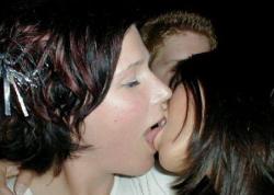 Kissing a girl 1  88/150