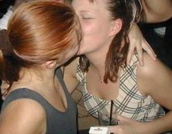Kissing a girl 1  147/150