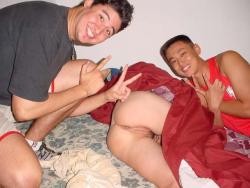 Young girls at party-  drunk teenagers - amateurs pics 19(46 pics)