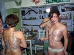 Young girls at party-  drunk teenagers - amateurs pics 19 5/46