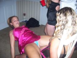 Young girls at party-  drunk teenagers - amateurs pics 19 7/46