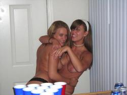 Young girls at party-  drunk teenagers - amateurs pics 19 6/46