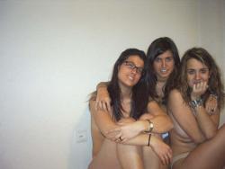 Young amateur spanish teen girl and her friends 15/38