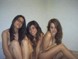 Young amateur spanish teen girl and her friends 33/38