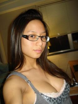 Asian hottie with big boobs / self pics 6/16
