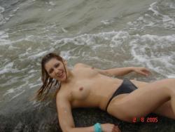 Young amateurs girl at beach 28/49