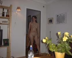 Busty teen girlfriend posing nude on homemade pics 9/9