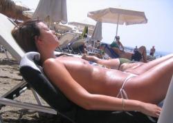 Young italian girl giving oral / holiday pics 1/12