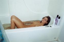 Young amateurs girl in bath no.01 16/48